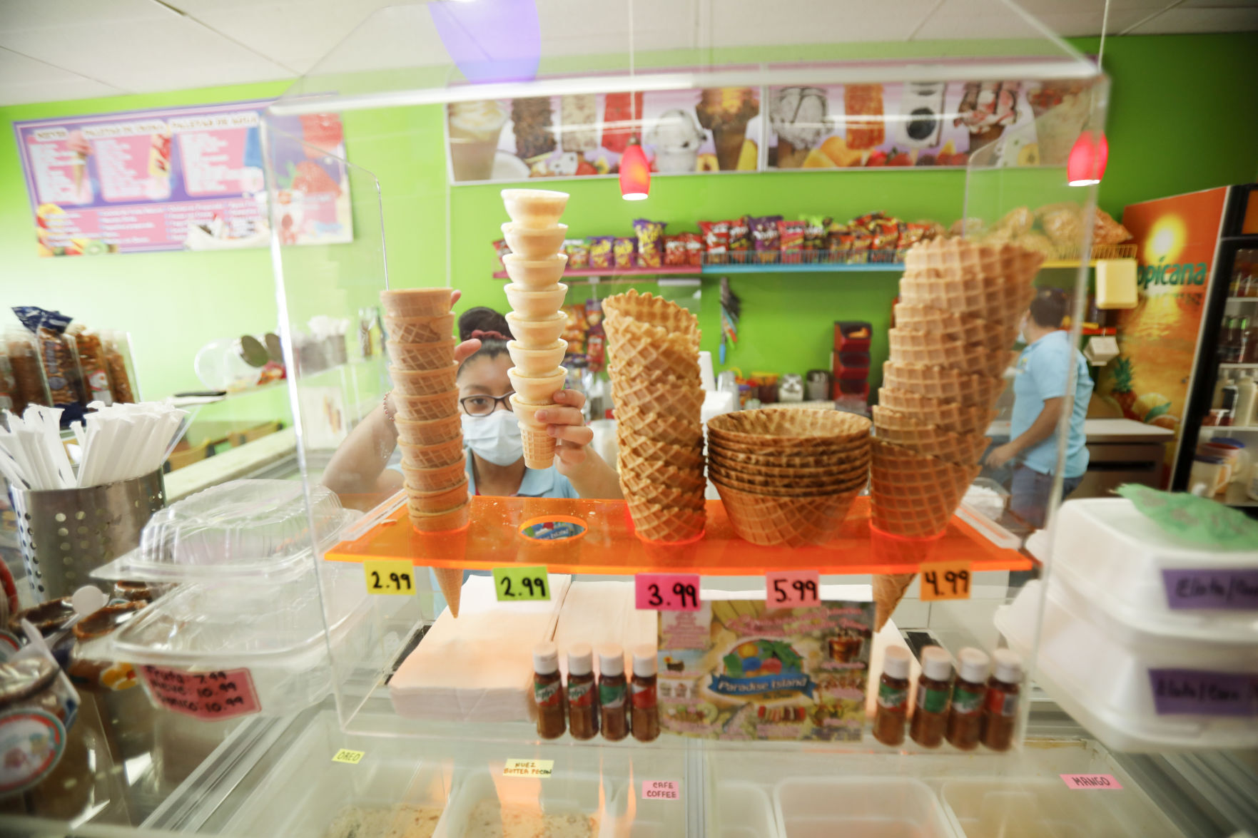 Lets Eat Paradise Island Ice Cream 061821 02-06182021140746